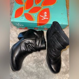 Yuu booties